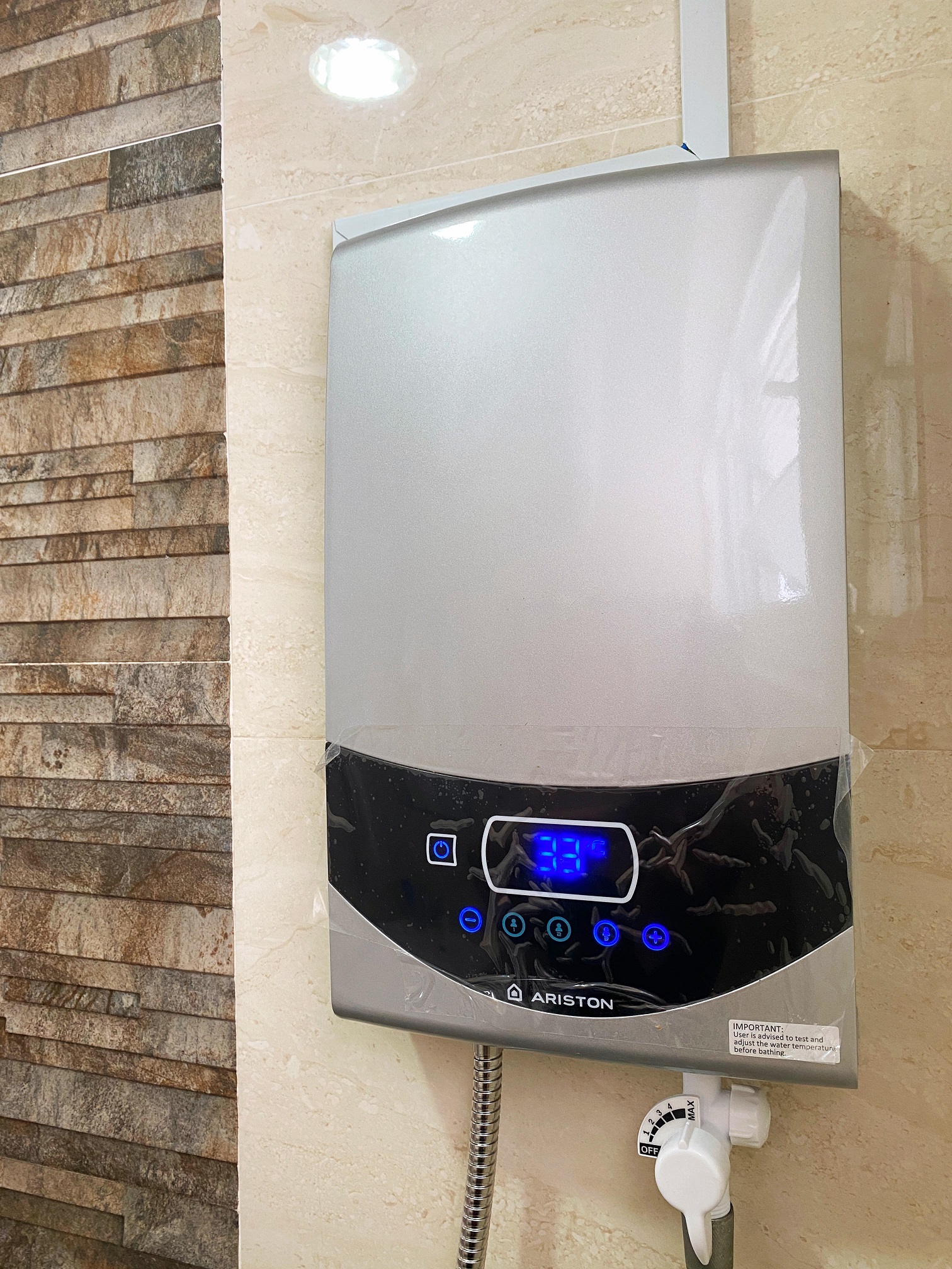 Scully síndrome capítulo Review: Ariston ST33 Luxury Instant Water Heater | beautifulbuns : a  beauty, travel & lifestyle blog